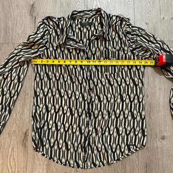 Guess London Sleeve Sheer Button Up Blouse with Roll Tab Sleeves, Large - Picture 13 of 13